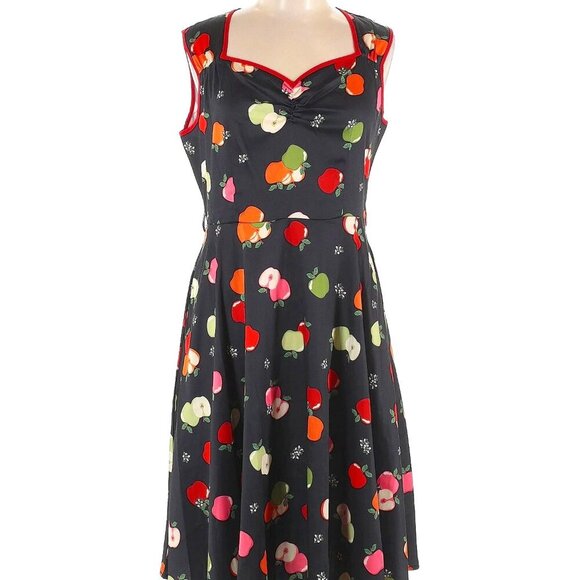 NWT Apple Dress in Red and Black by Voodoo Vixen - Picture 1 of 3